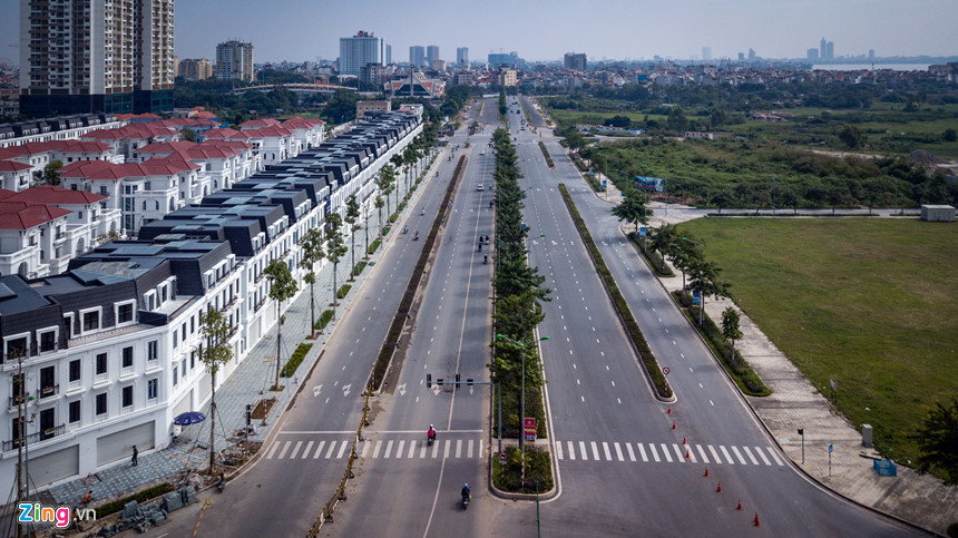 Tuyến đường 10 làn xe chạy qua khu đô thị khổng lồ ở Hà Nội